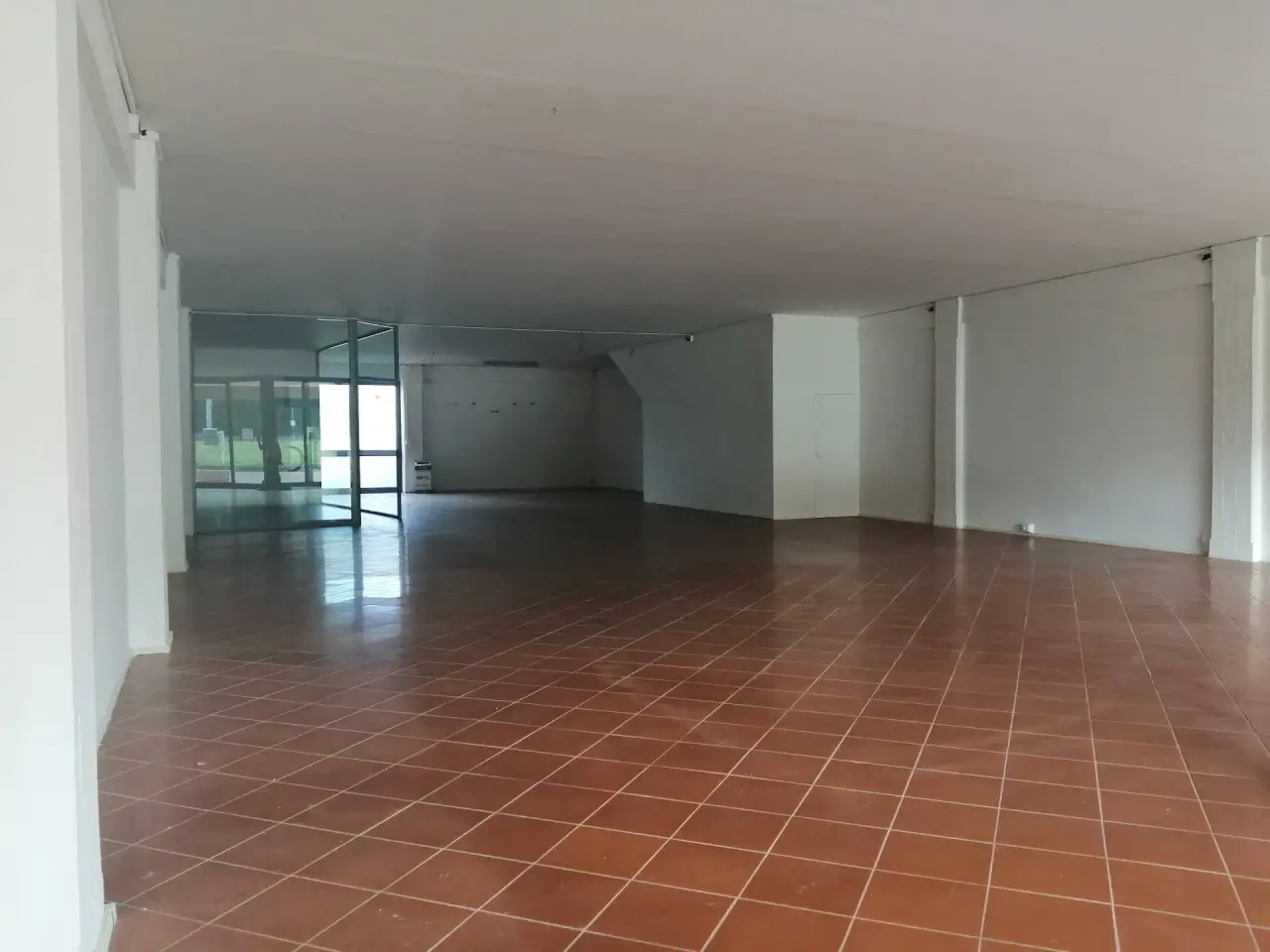 Esercizio commerciale in Via Livornese Est, Casciana Terme Lari, {3} - Foto 1