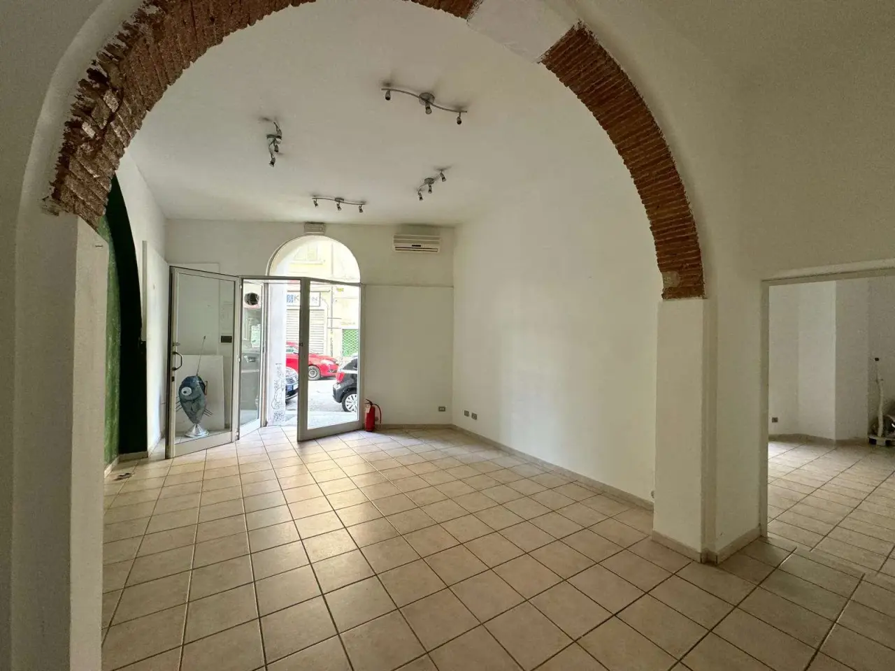 Negozio in Via Carlo Goldoni 22, Livorno, {3} - Foto 2