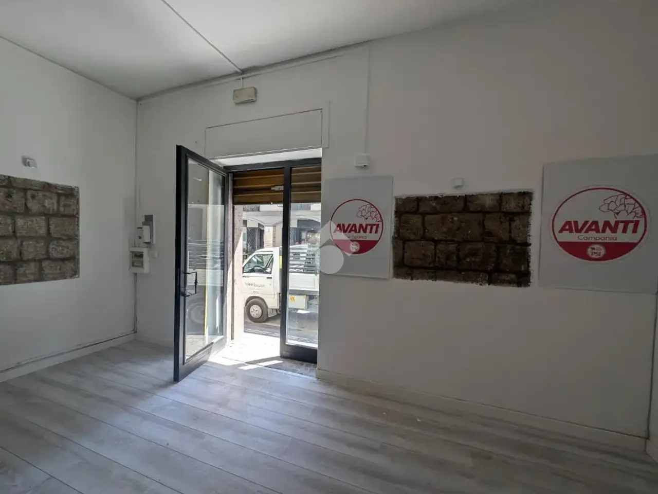 Negozio in Via Guglielmo Marconi 23, Marcianise, {3} - Foto 2