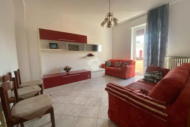 3-room flat in Via Ugo Foscolo 5, Bergamo - Photo 1