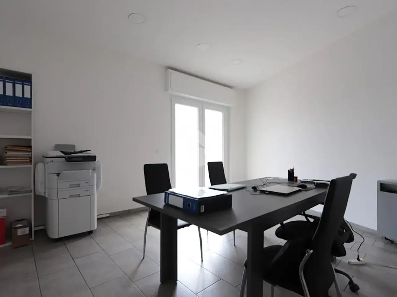 Negozio in Via Giovanni Verneri 4, Alessandria, {3} - Foto 1