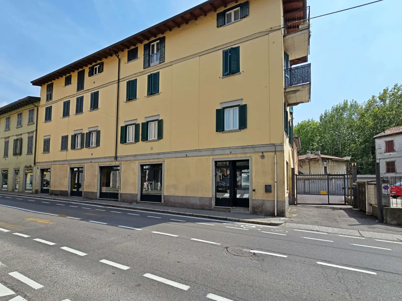 Negozio in Via Nazario Sauro 7, Bergamo, {3} - Foto 1