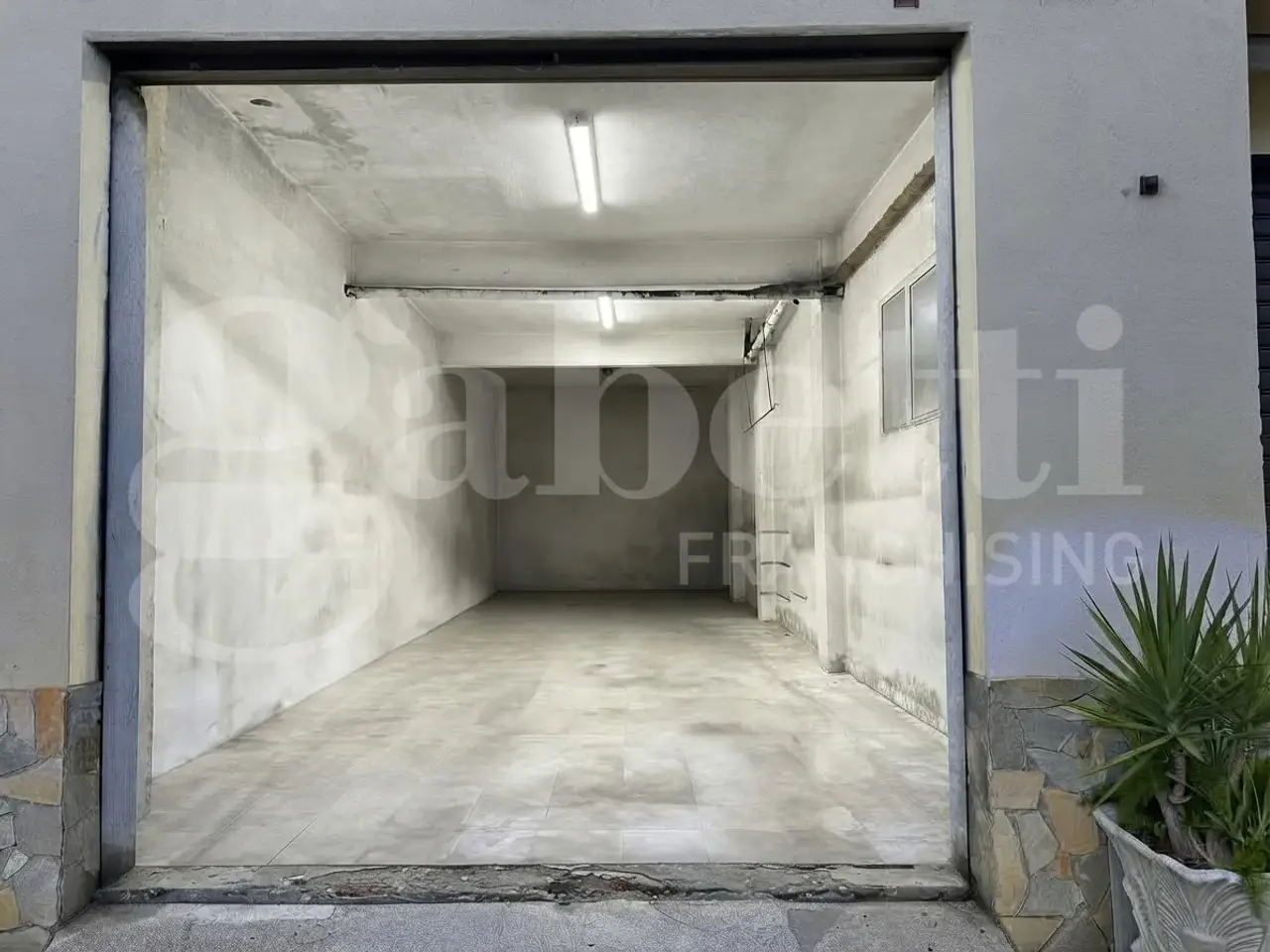 Magazzino in Via Badessa Sn, Cosenza, {3} - Foto 2