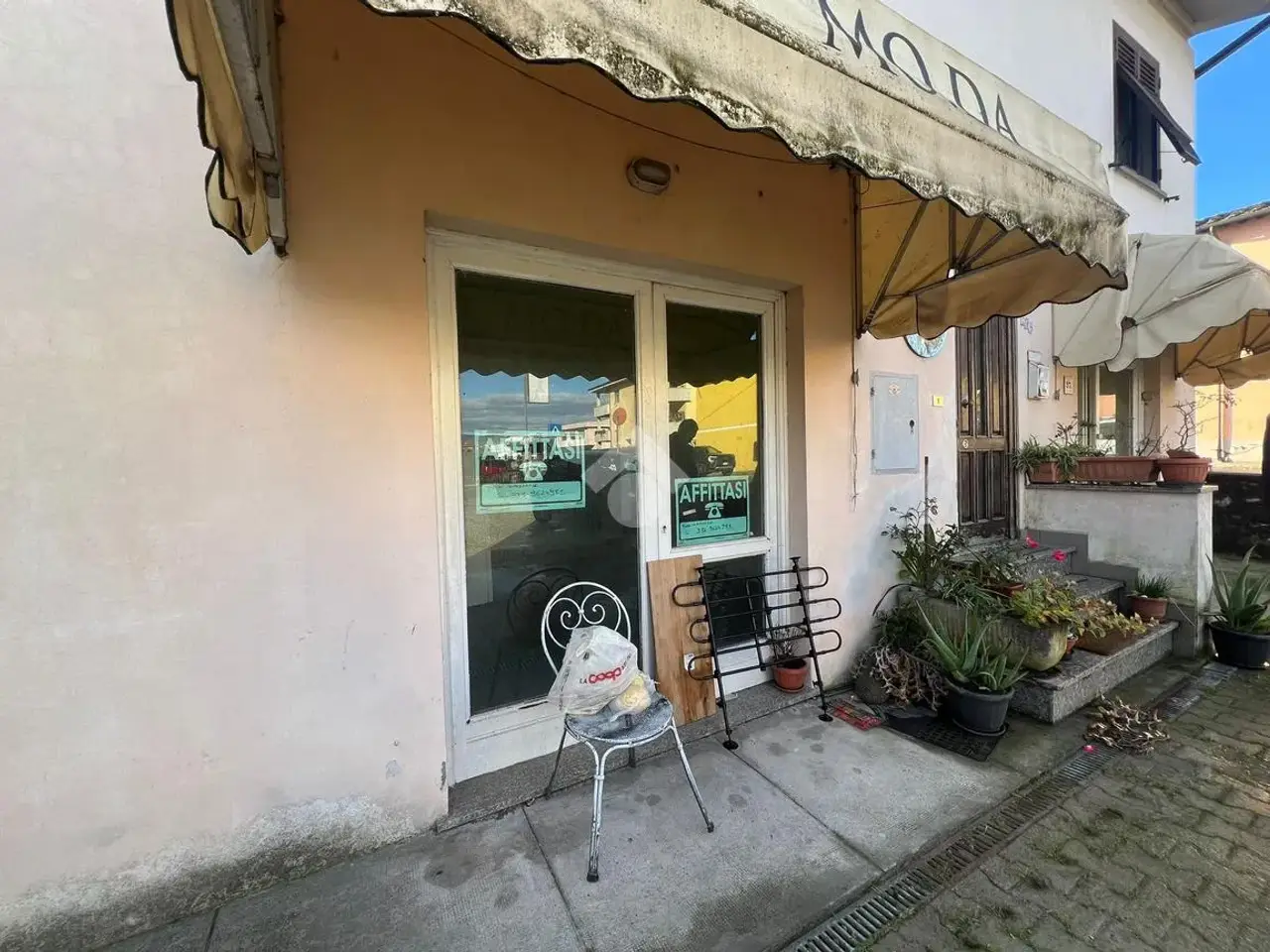 Negozio in Via Via della Madonnina 57, Capannori, {3} - Foto 2