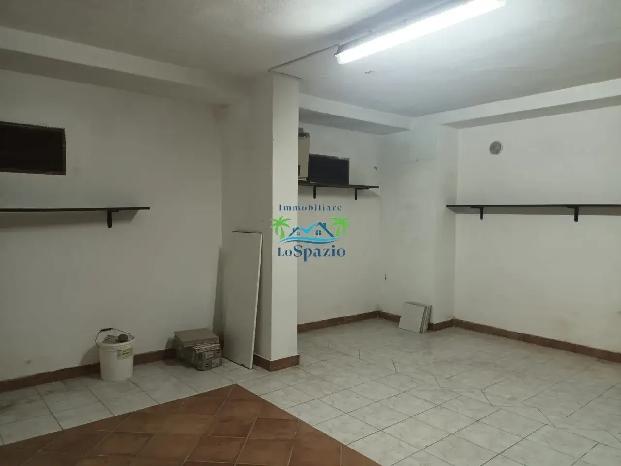 Parcheggio chiuso in Via Rattalino 26, Andora, {3} - Foto 2