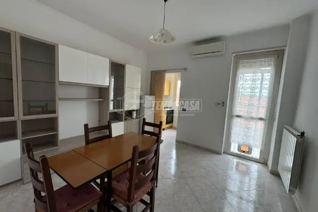 2-room flat in Via Raffaello, Grugliasco - Photo 1