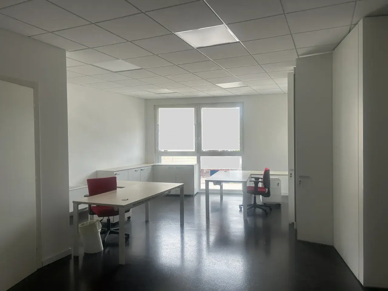 Ufficio in Viale dell'Industria, Schio, {3} - Foto 1
