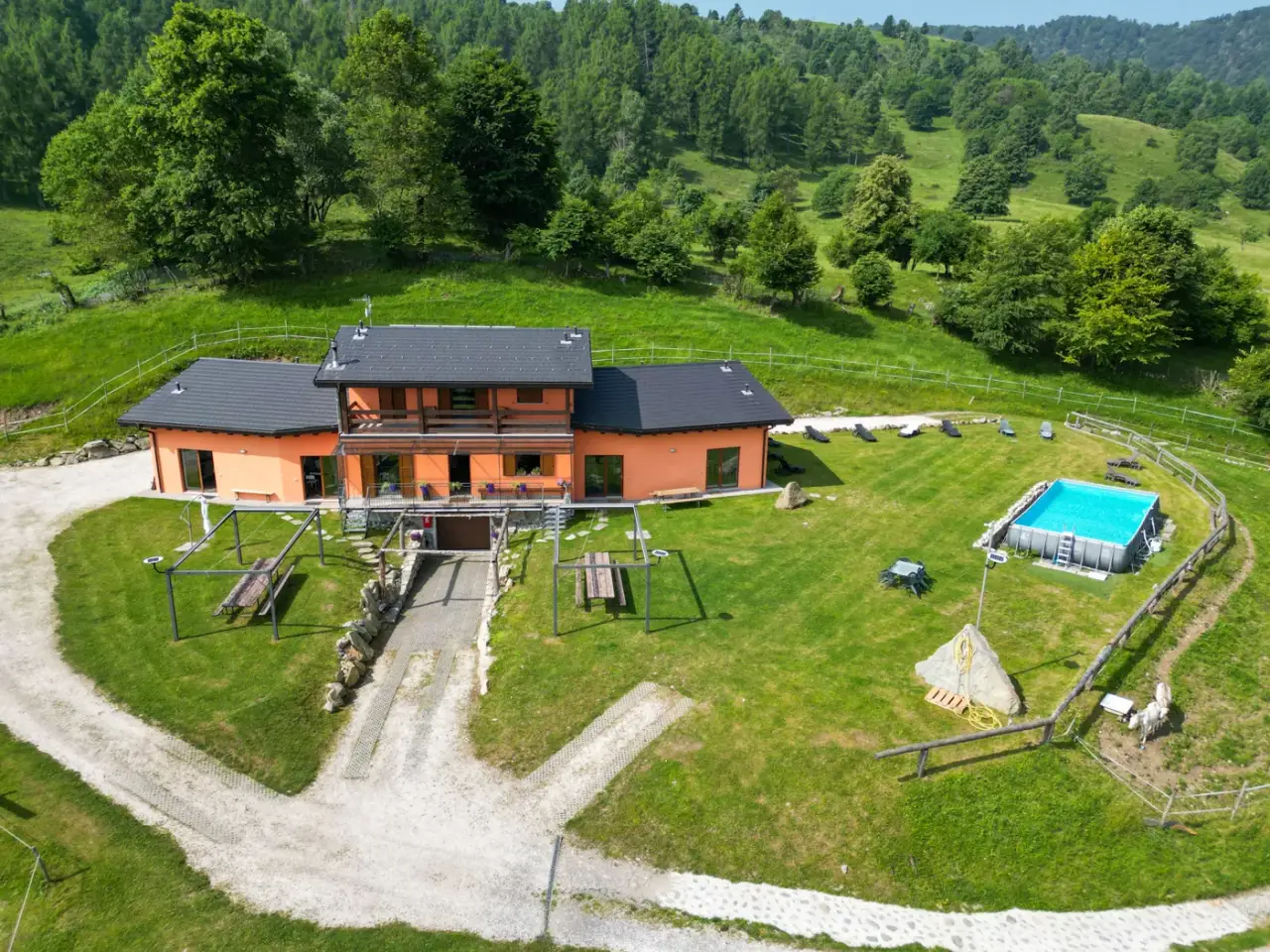Agriturismo in Località Bavè Snc, Alta Valle Intelvi, {3} - Foto 1