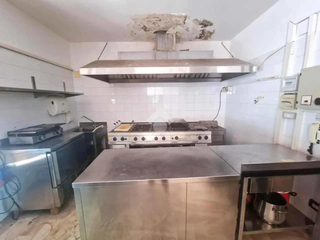 Negozio in Via Vito Manno 21, Alcamo, {3} - Foto 2