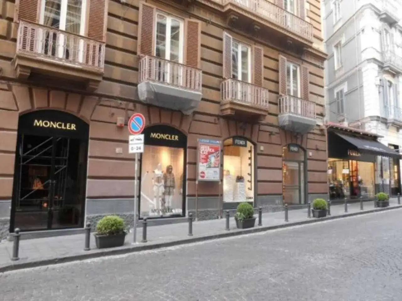 Locale commerciale in Via dei Mille Napoli, Napoli, {3} - Foto 1