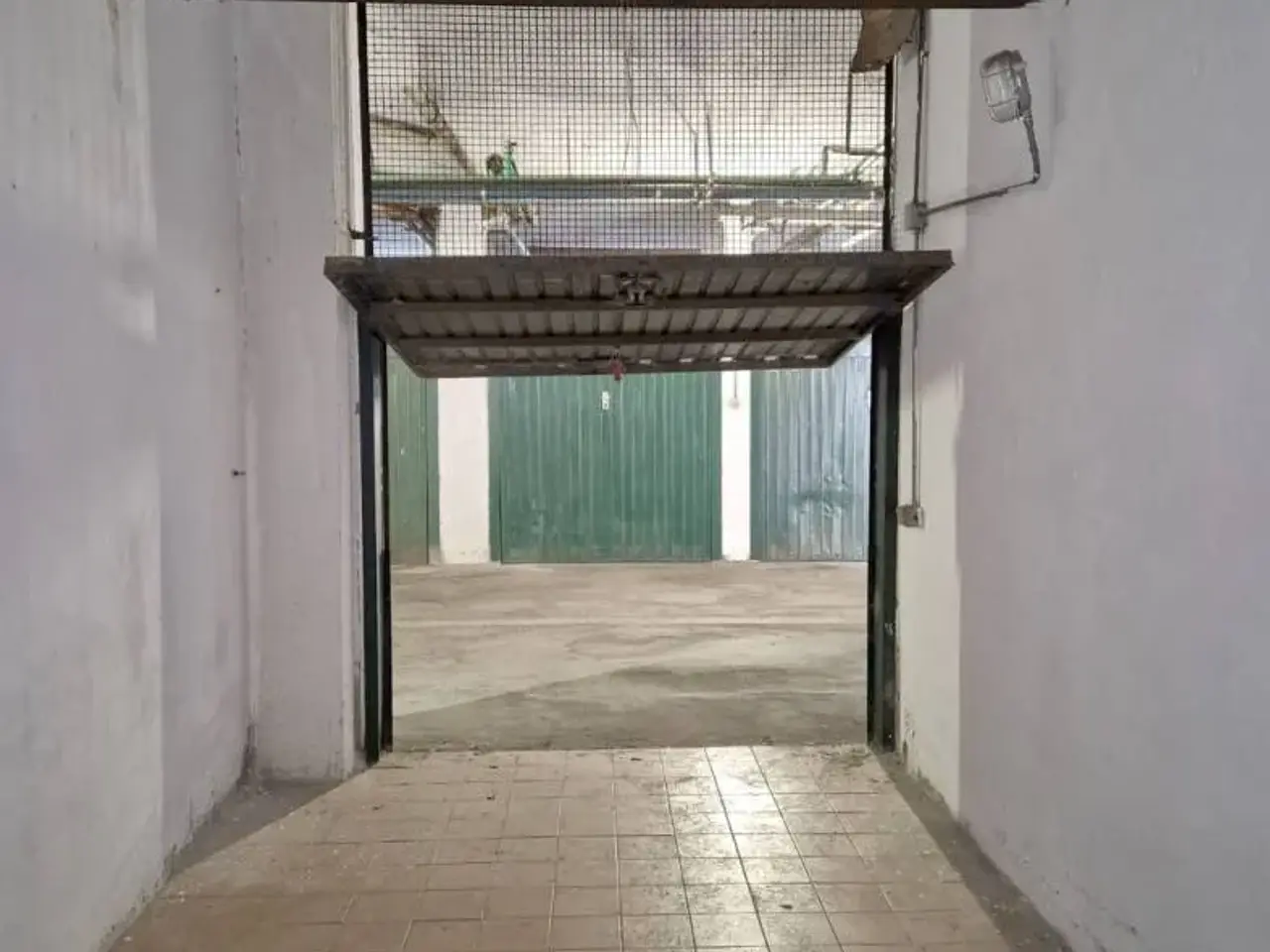 Parcheggio chiuso in Via Emilio Boni, Prato, {3} - Foto 1