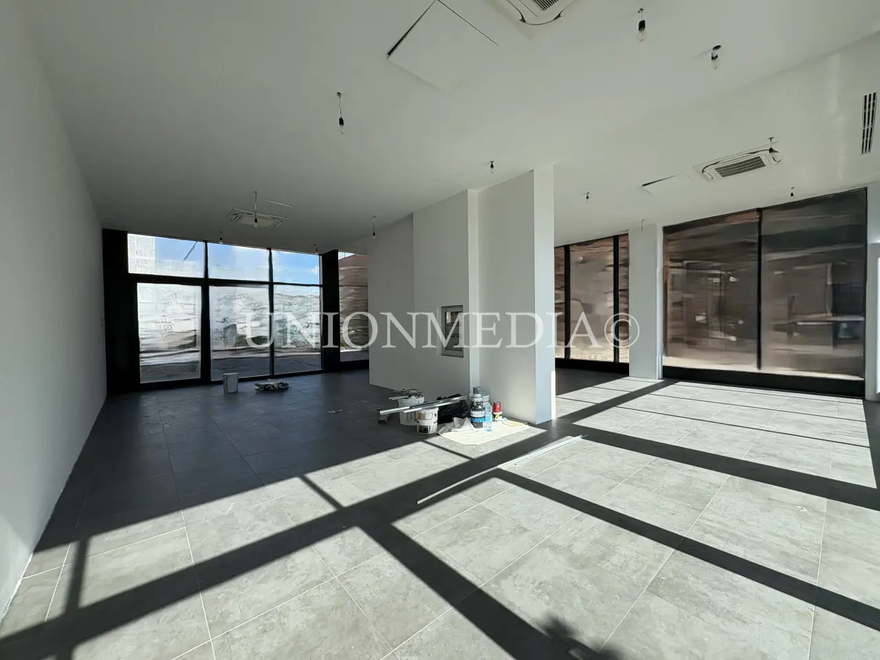 Palazzina commerciale in , Sarzana, {3} - Foto 1