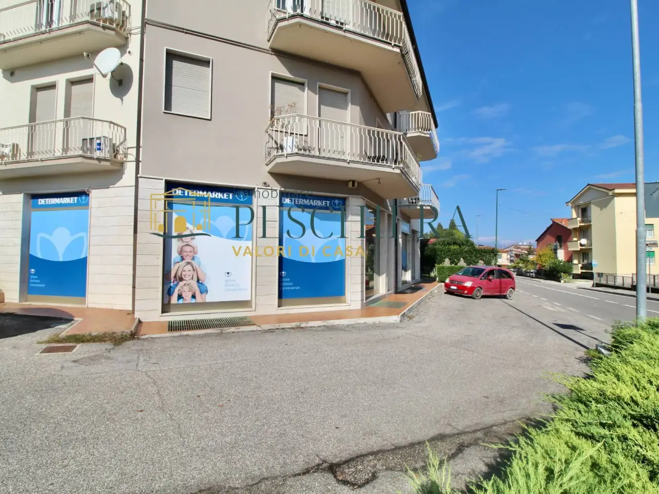 Esercizio commerciale in Via Mantova 30, Peschiera Del Garda, {3} - Foto 2