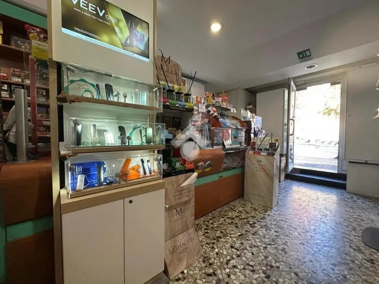 Negozio in Via Peucetia 30, Bari, {3} - Foto 2