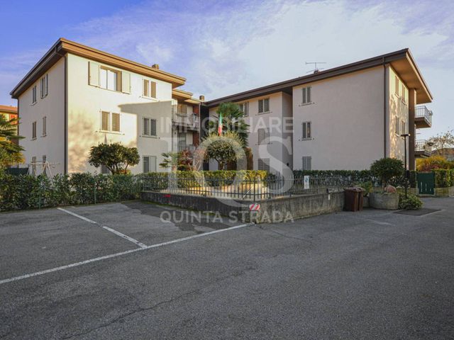 2-room flat in Via 4 Novembre 26, Villongo - Photo 1