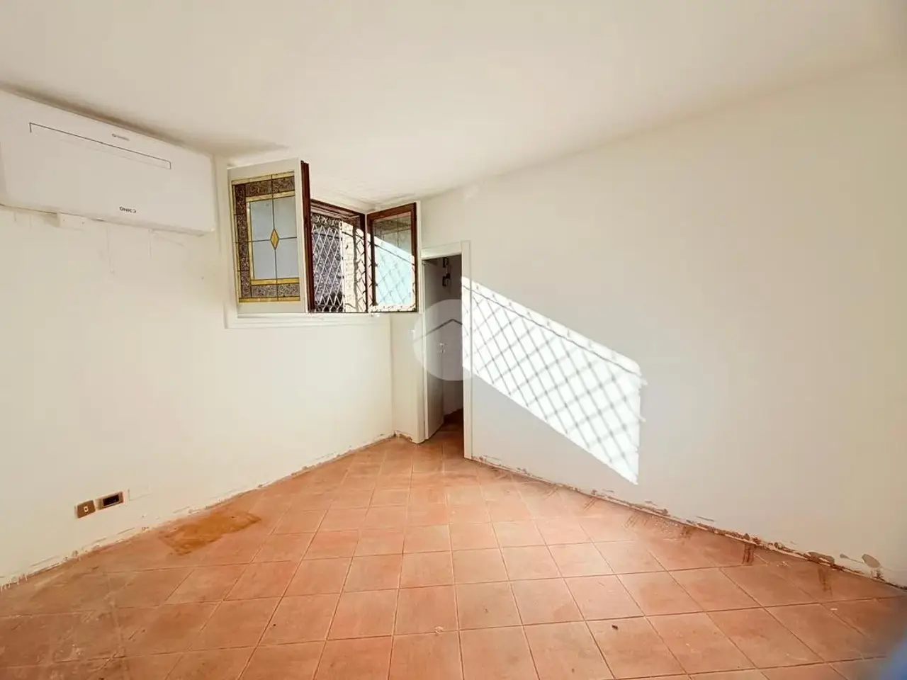 Ufficio in Via Monte Grappa 24, Desenzano Del Garda, {3} - Foto 2