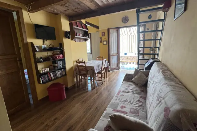 2-room flat in Via Giangirone 17, Roburent - Photo 1