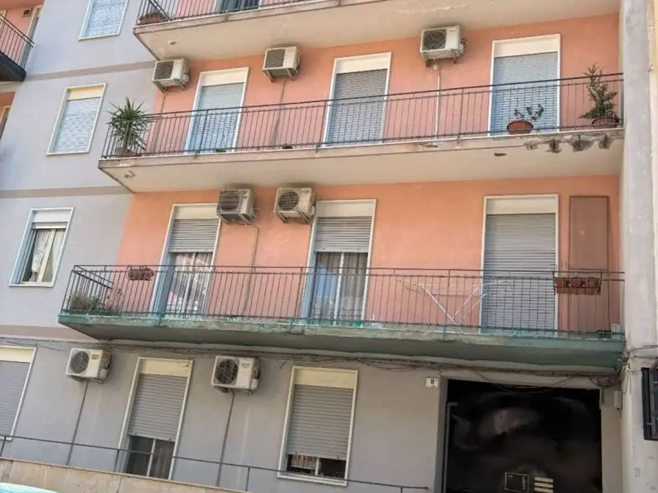 Parcheggio chiuso in Via Corvello 18, Catania, {3} - Foto 1