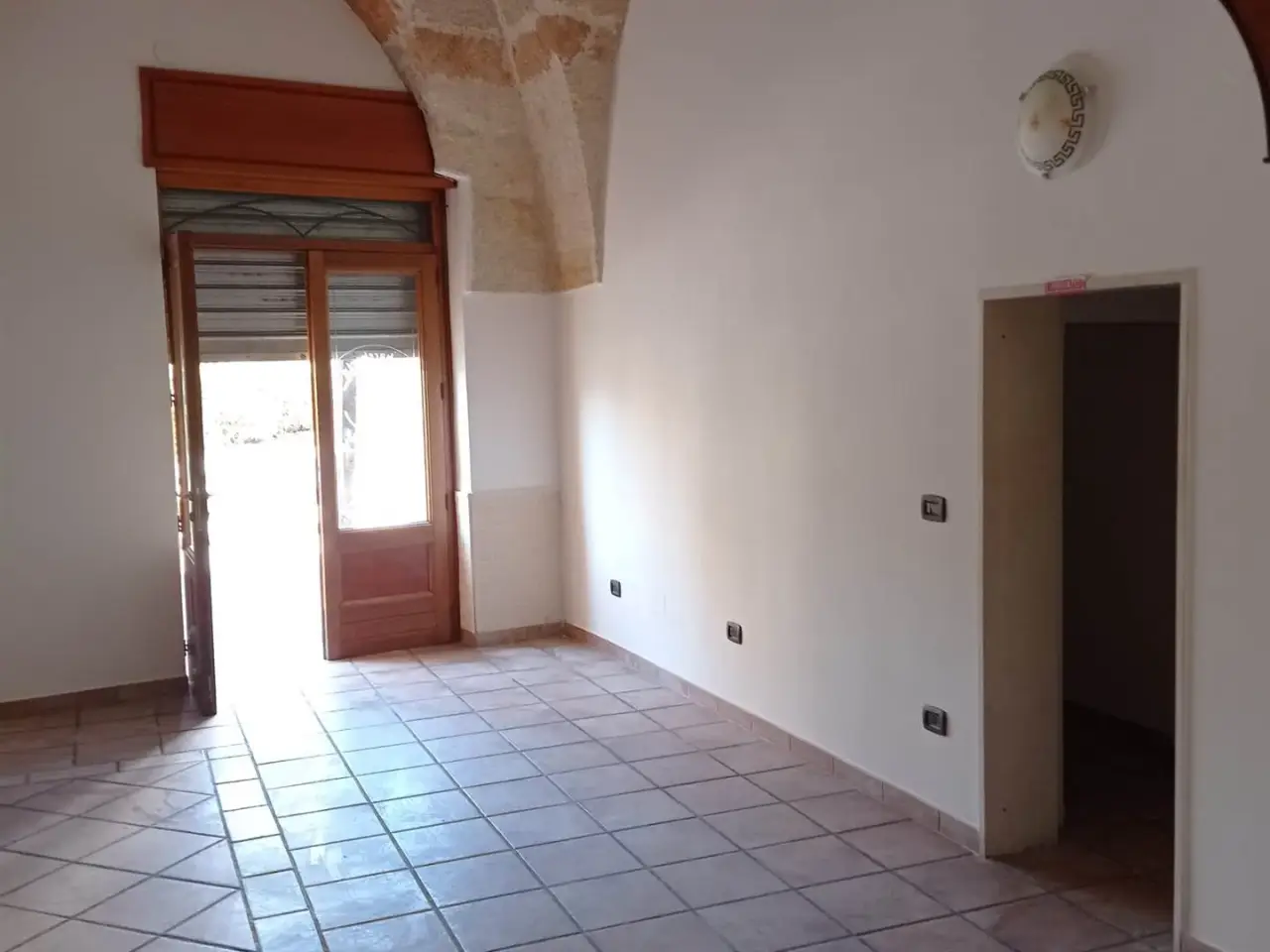 Negozio in , Crispiano, {3} - Foto 1