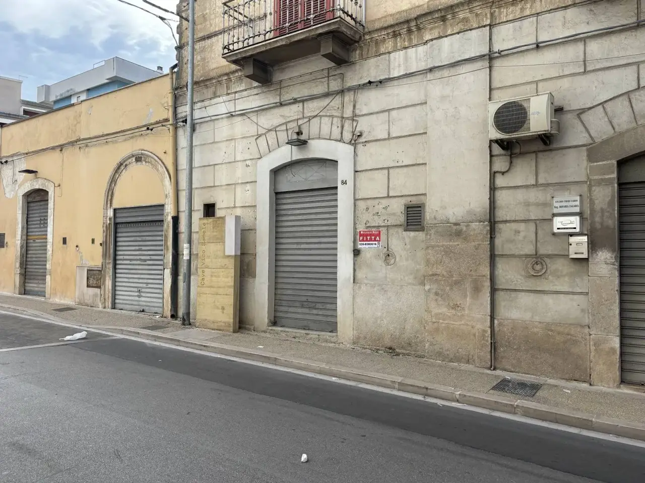 Negozio in Via Imbriani 84, Canosa Di Puglia, {3} - Foto 1