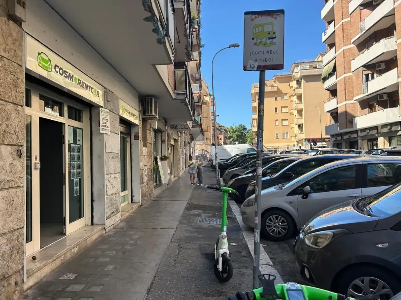 Negozio in Via Caio Manilio 31, Roma, {3} - Foto 1