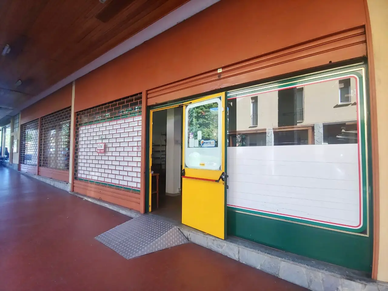 Negozio in 6, Via Lorenzo Rappis, Villaggio Gescal, Pavignano, Biella, Piemonte, 13900, Italia, Biella, {3} - Foto 1