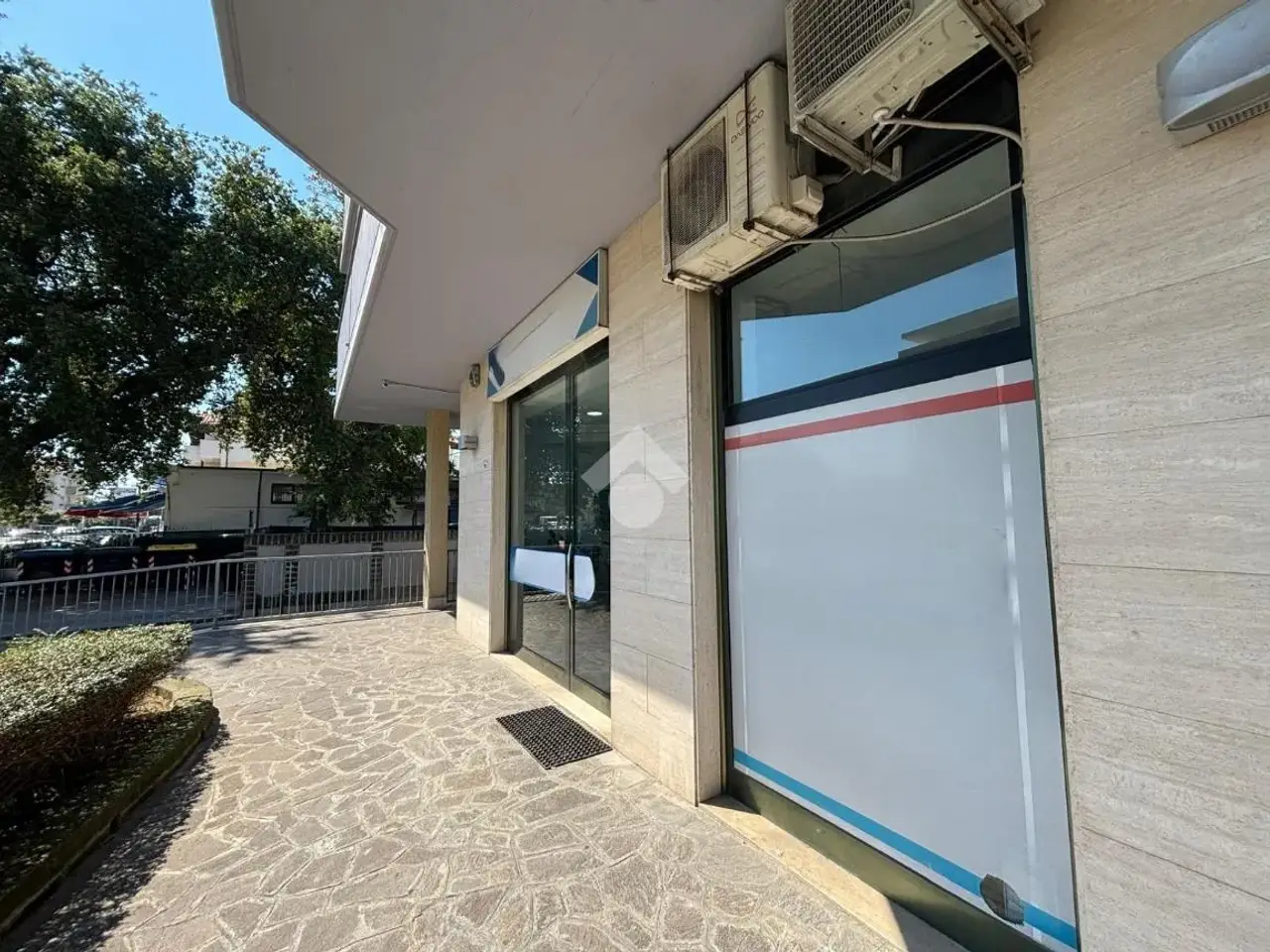Negozio in Via Giuseppe Verrotti 210, Montesilvano, {3} - Foto 2