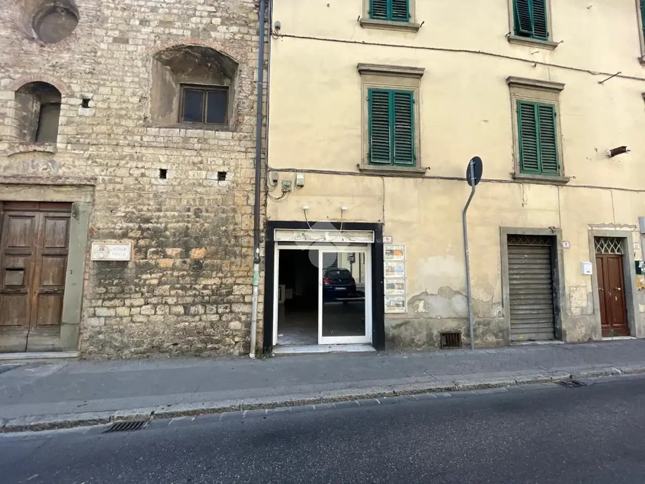 Negozio in Piazza San Marco 8, Prato, {3} - Foto 1