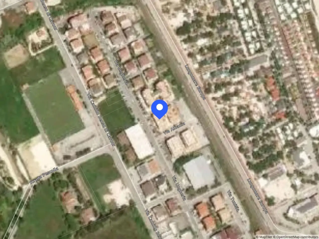 Negozio in Via Ungheria, 18, 63821 Porto Sant'Elpidio Fm, Italia 18, Porto Sant'Elpidio, {3} - Foto 2