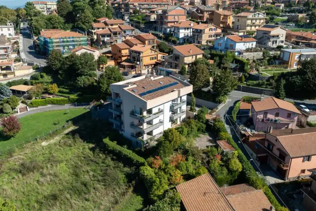 Quadrilocale in Via della Pineta, Rocca Priora - Foto 1