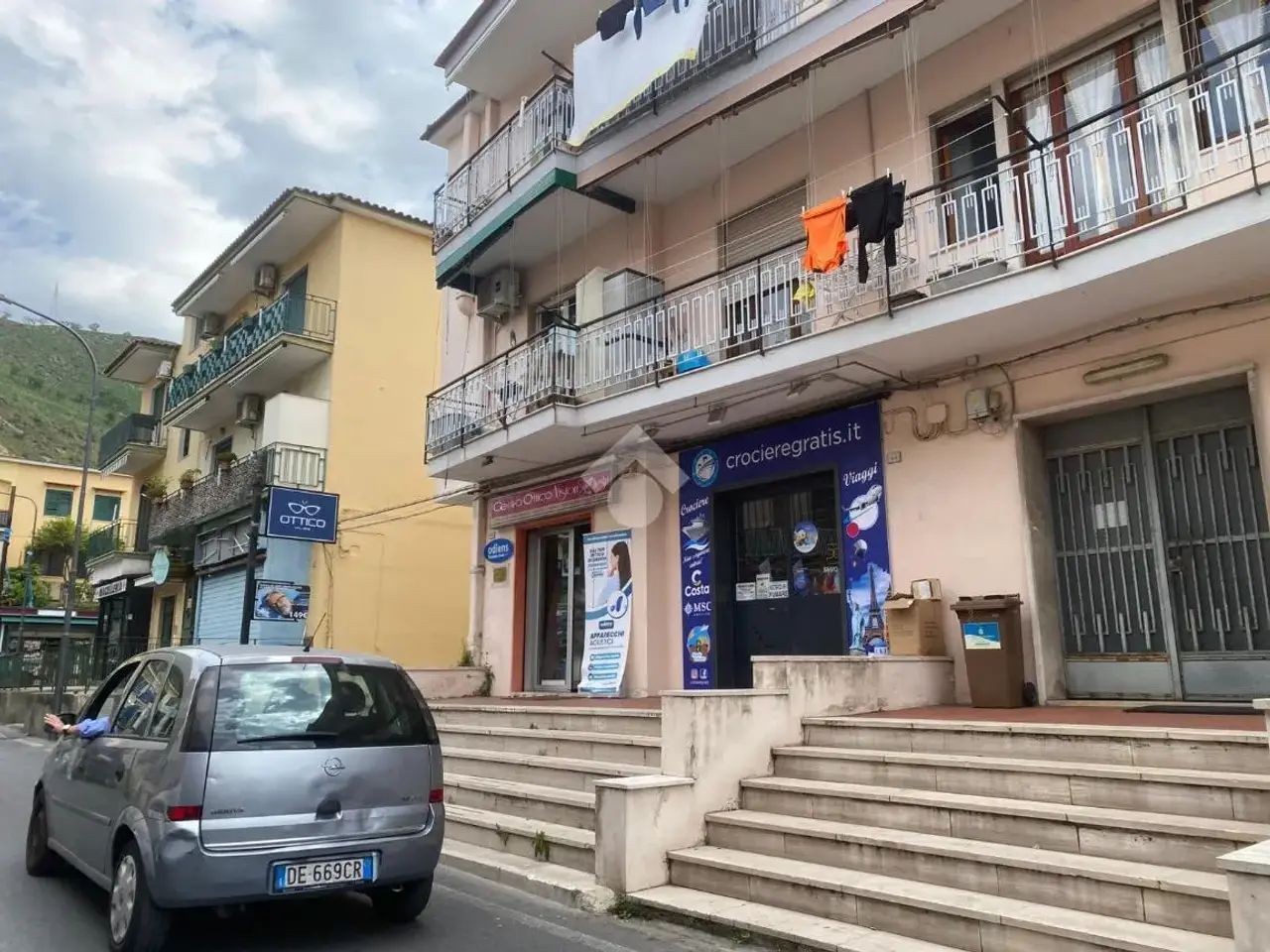 Negozio in Via Sotto Il Monte 35, Pozzuoli, {3} - Foto 1