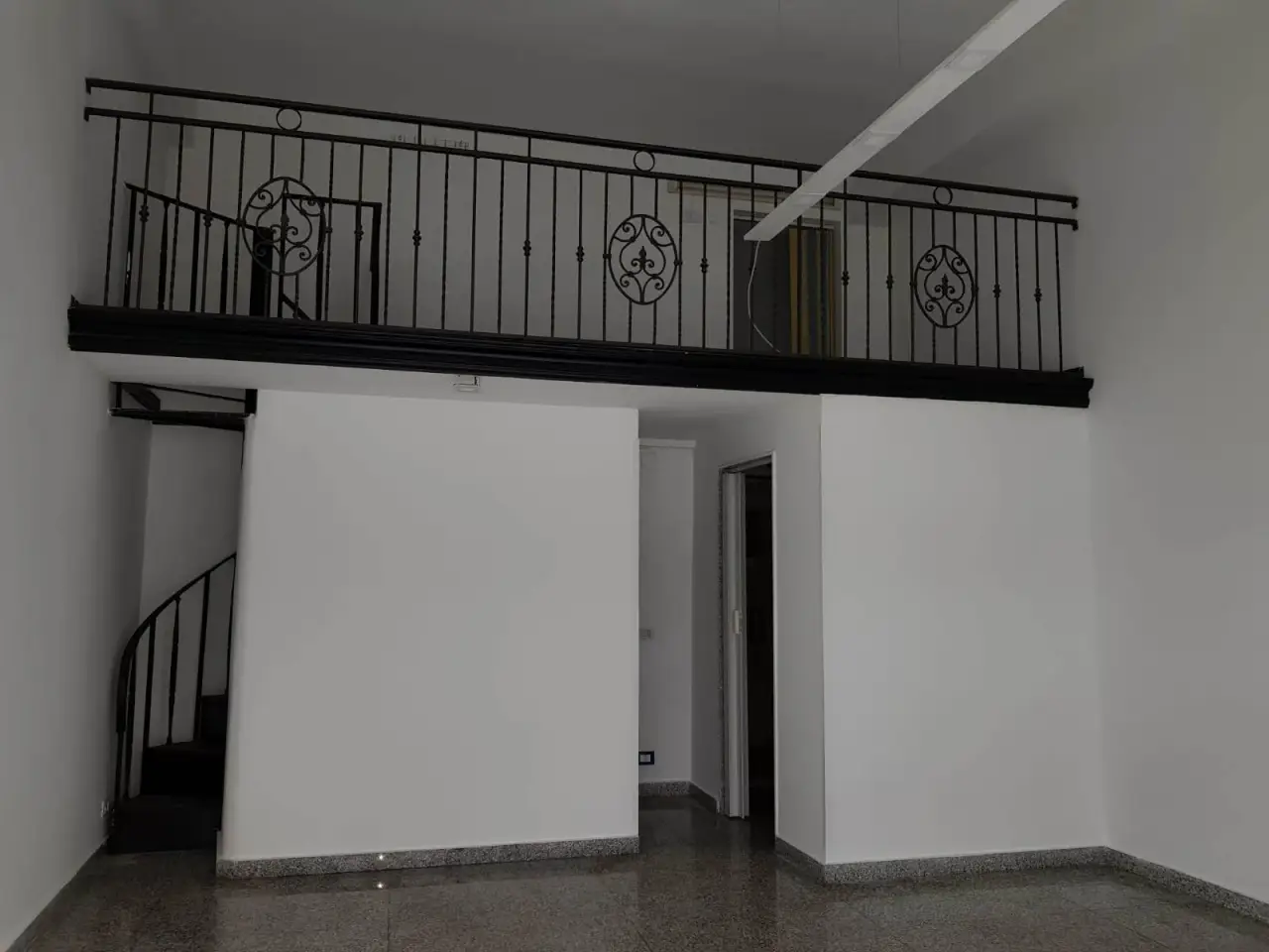 Negozio in , Crispiano, {3} - Foto 1
