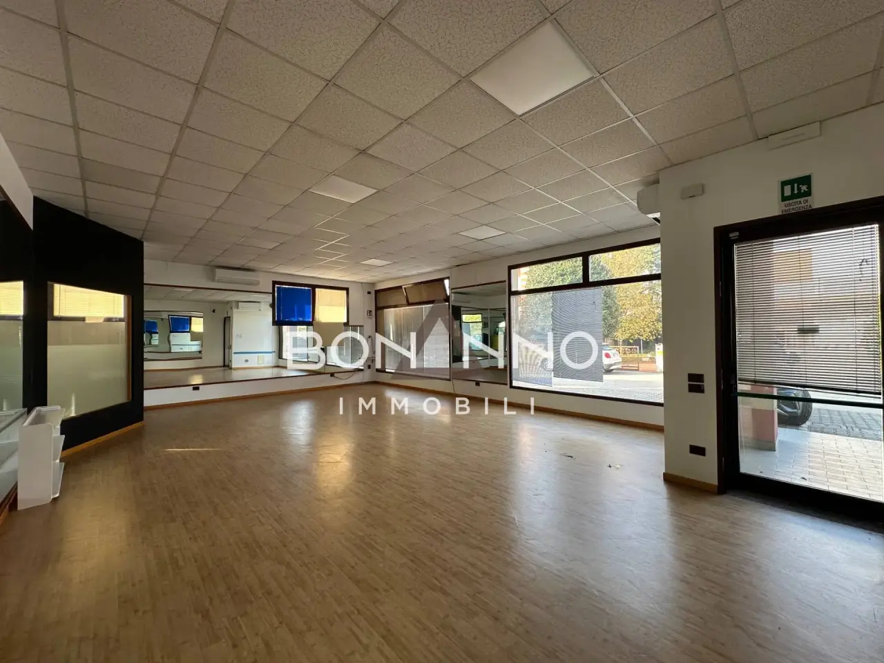 Negozio in Via Straelle San Pietro 12/H, Camposampiero, {3} - Foto 1