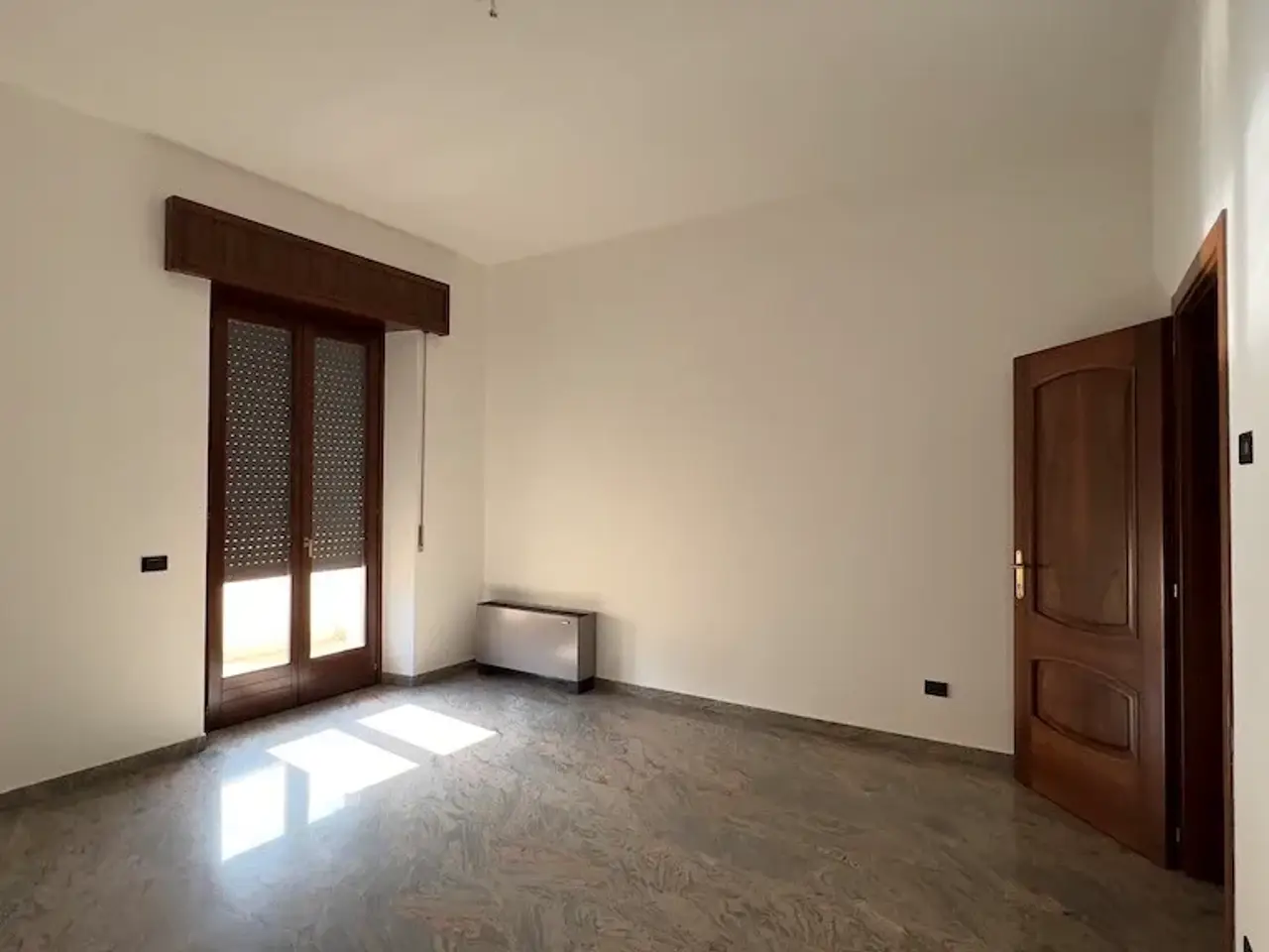 Negozio in , Verona, {3} - Foto 1