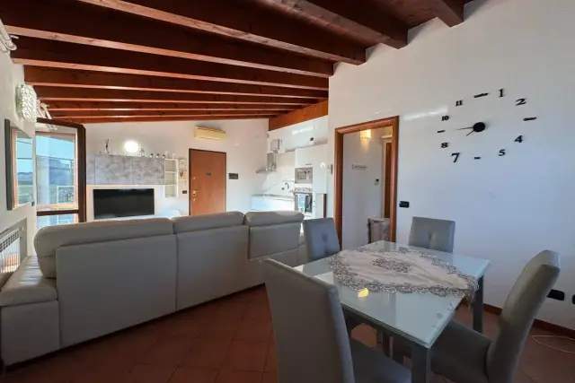 2-room flat in Via Roma 99, Peschiera Borromeo - Photo 1