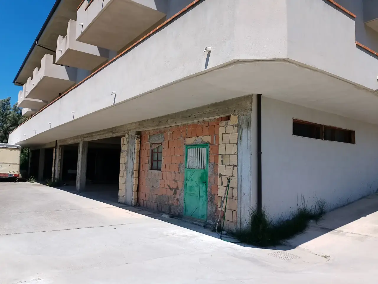 Magazzino in Viale Europa, Satriano, {3} - Foto 2