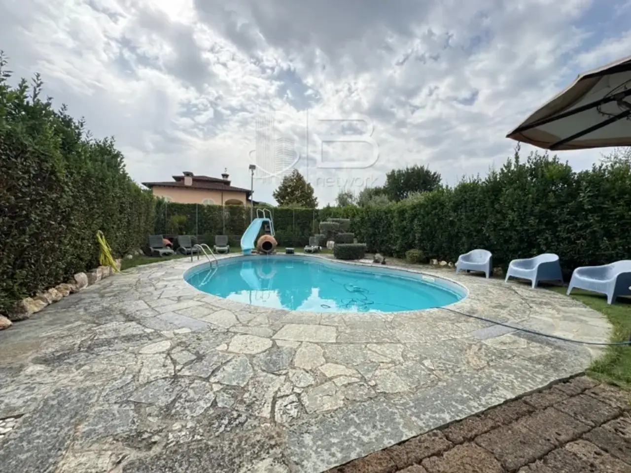 Parcheggio chiuso in , Larciano, {3} - Foto 1