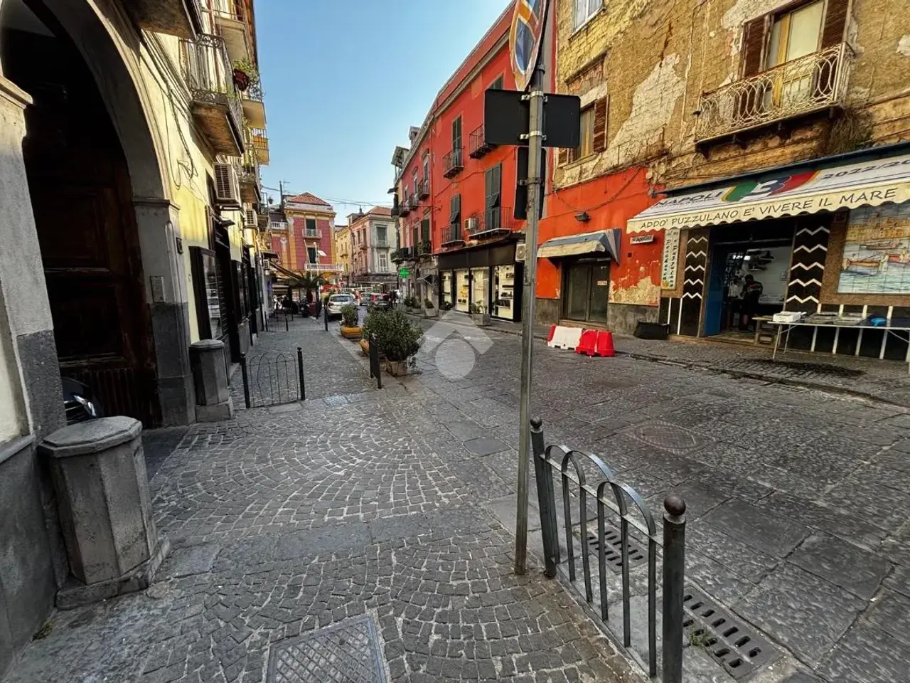 Negozio in Corso Vittorio Emanuele 18, Marano Di Napoli, {3} - Foto 2