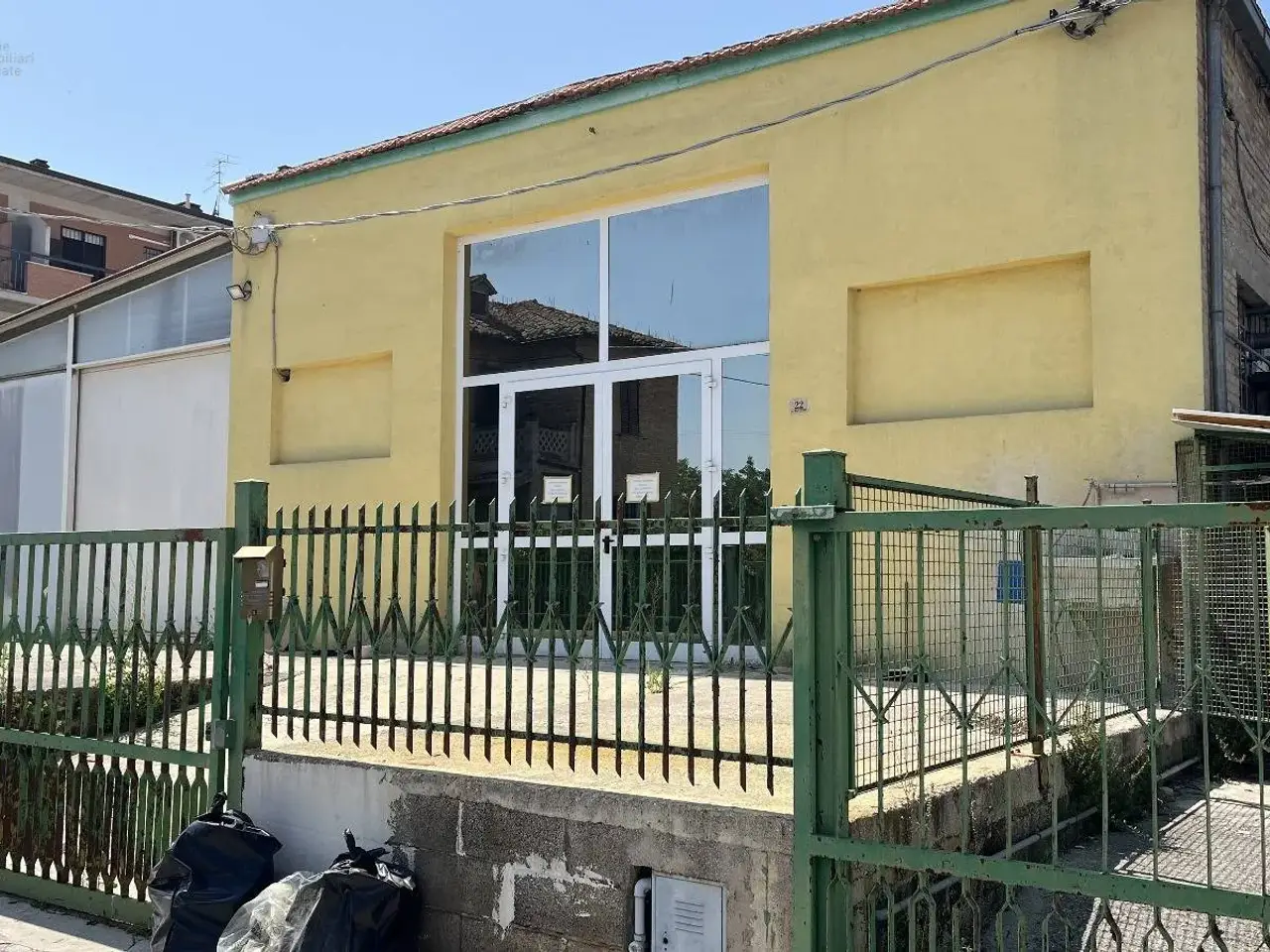 Negozio in Via della Stazione 22, Castel Di Lama, {3} - Foto 2