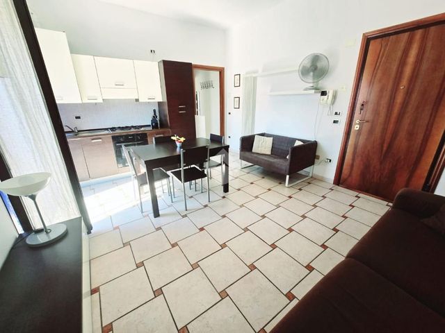 2-room flat in {3}, - Photo 1