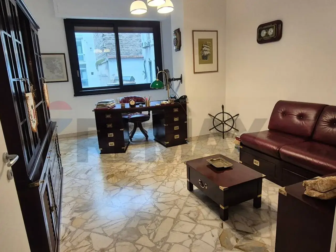 Ufficio in , Bari, {3} - Foto 1