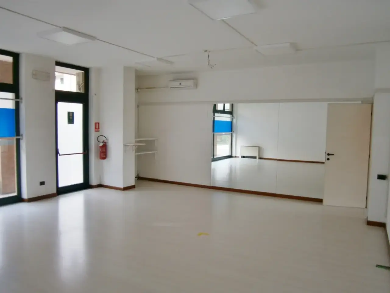 Negozio in Vicolo Silvio Pellico, Caldogno, {3} - Foto 1