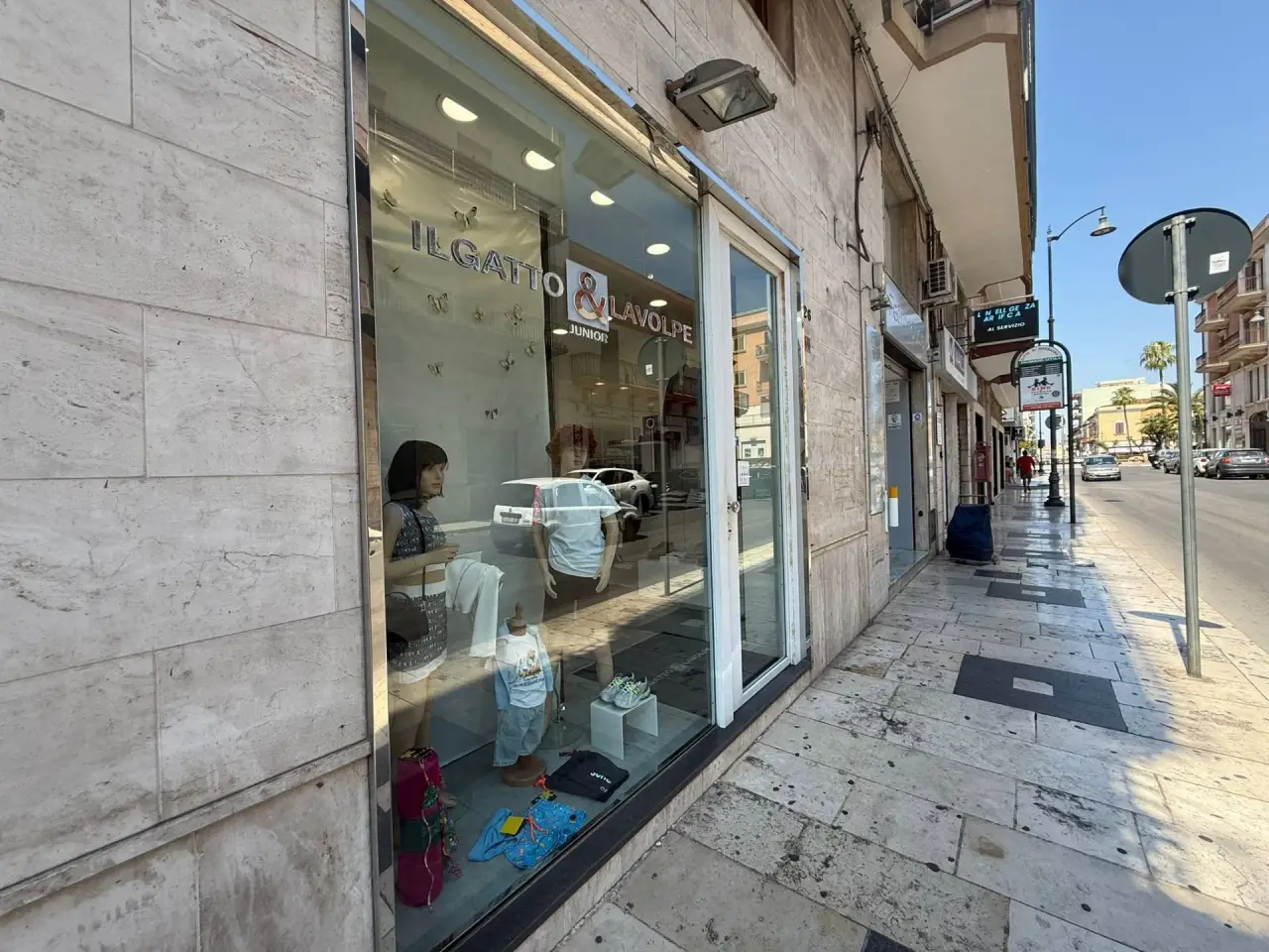 Esercizio commerciale in Corso Roma 26, Massafra, {3} - Foto 1