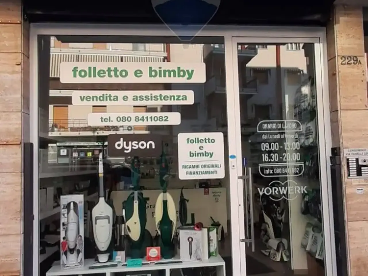 Esercizio commerciale in Via Calefati 208, Bari, {3} - Foto 2