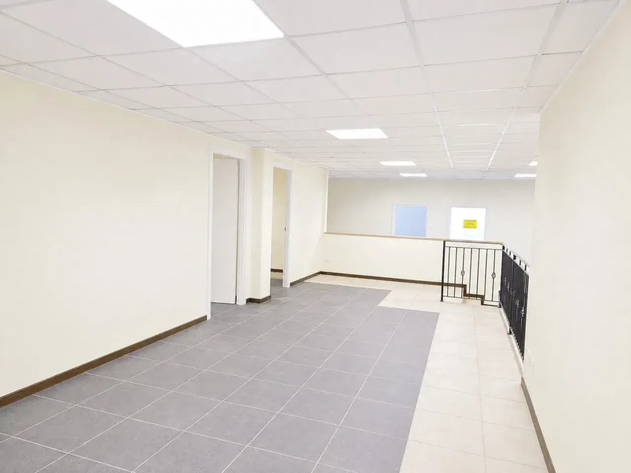 Ufficio in Via Circonvallazione Nord-Est, Sassuolo, {3} - Foto 1