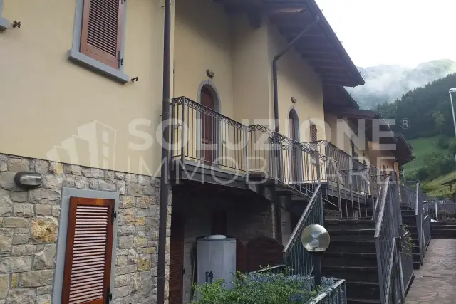 3-room flat in Via Roma, Clusone - Photo 1