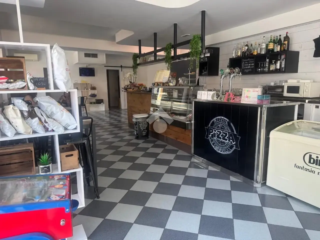 Negozio in Via Cavour 14, Villafranca Di Verona, {3} - Foto 2