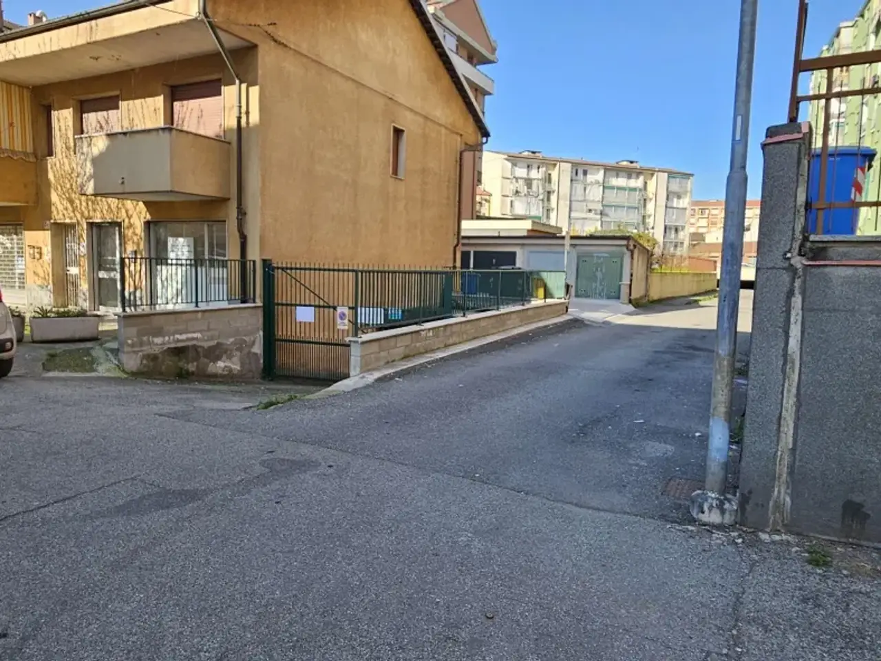 Magazzino in Via Bertola 5, Chivasso, {3} - Foto 1