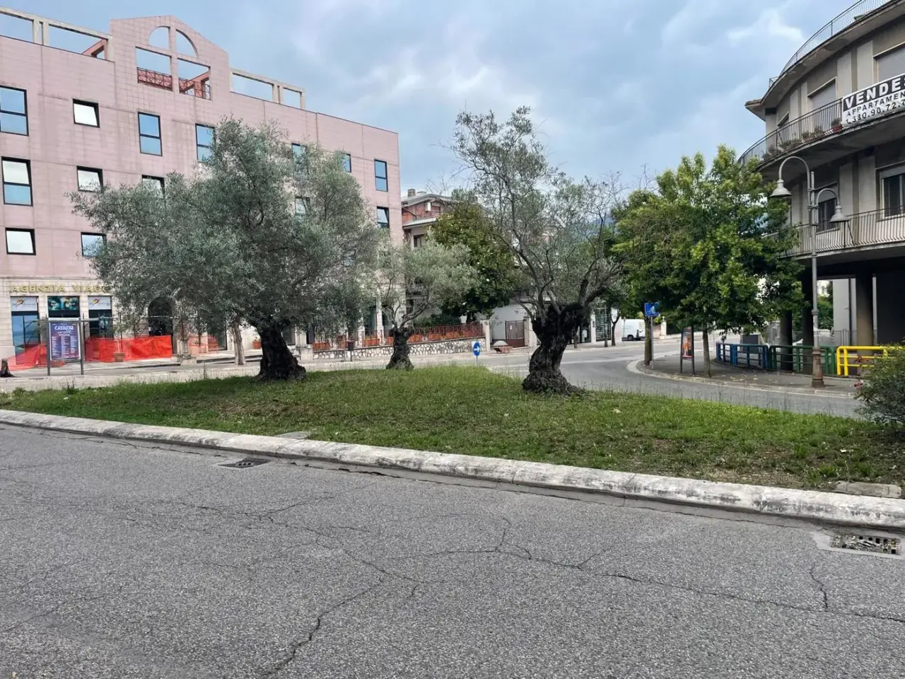 Negozio in Via Gaetano di Biasio 8, Cassino, {3} - Foto 2