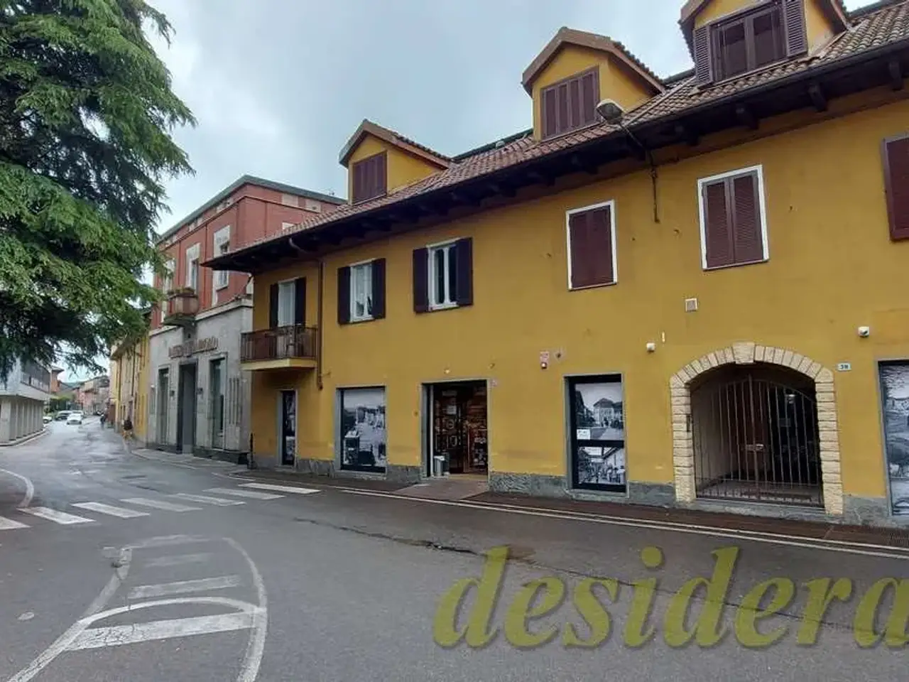Negozio in , Angera, {3} - Foto 1